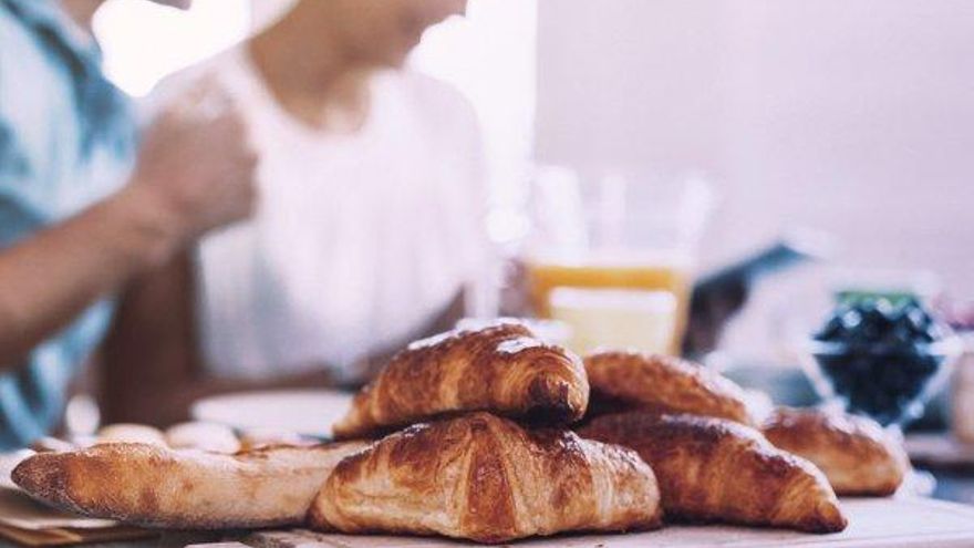 Cambios de hábito en la alimentación: por el alza de precios los productos de desayuno y merienda reemplazan a los del almuerzo y cena