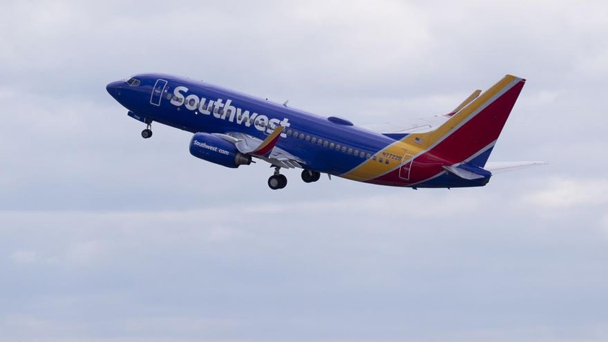 La aerolínea Southwest Airlines vuelve hoy a Bahamas con un vuelo desde Washington, mientras que JetBlue reanudará su servicio diario entre Nueva York y Nassau, al igual que Delta Air Lines desde Atlanta, que vuela dos veces al día en esa ruta.