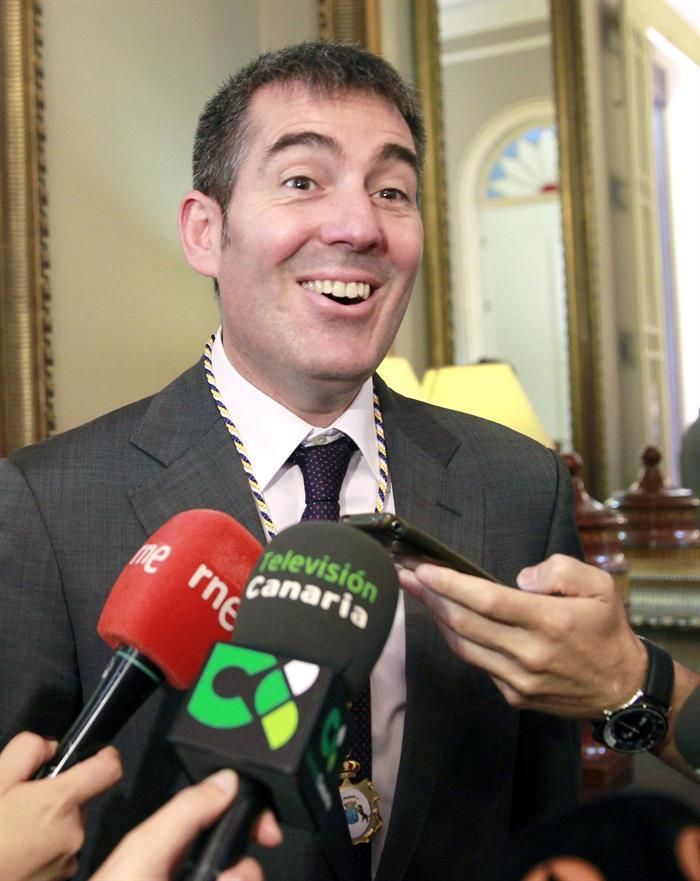El candidato a la Presidencia del Gobierno de Canarias, Fernando Clavijo. (Efe/Cristóbal García).