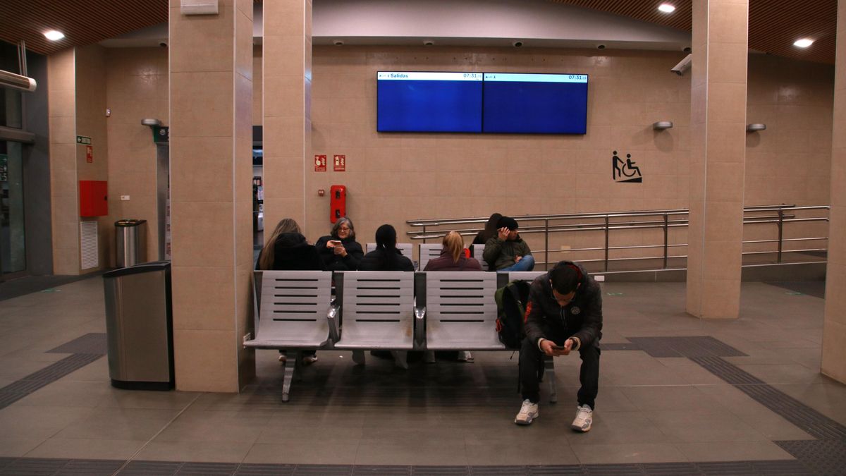 ¿Se puede faltar al trabajo por la falta de trenes? Respuestas a las dudas laborales ante el caos de Rodalies