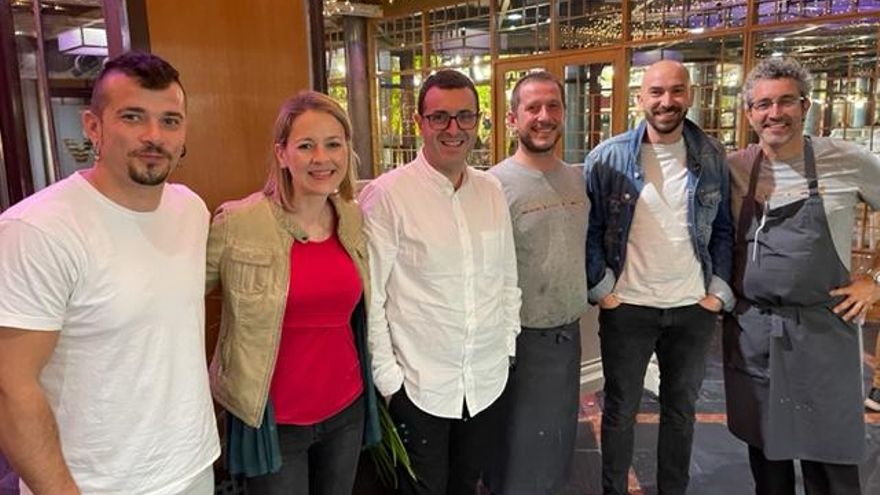 Foto chefs locales e invitados