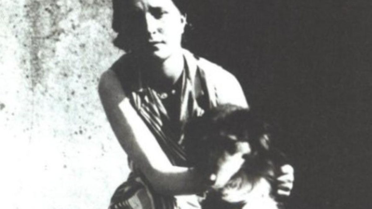 La familia tenía una perra y las muestras pertenecían a un perro