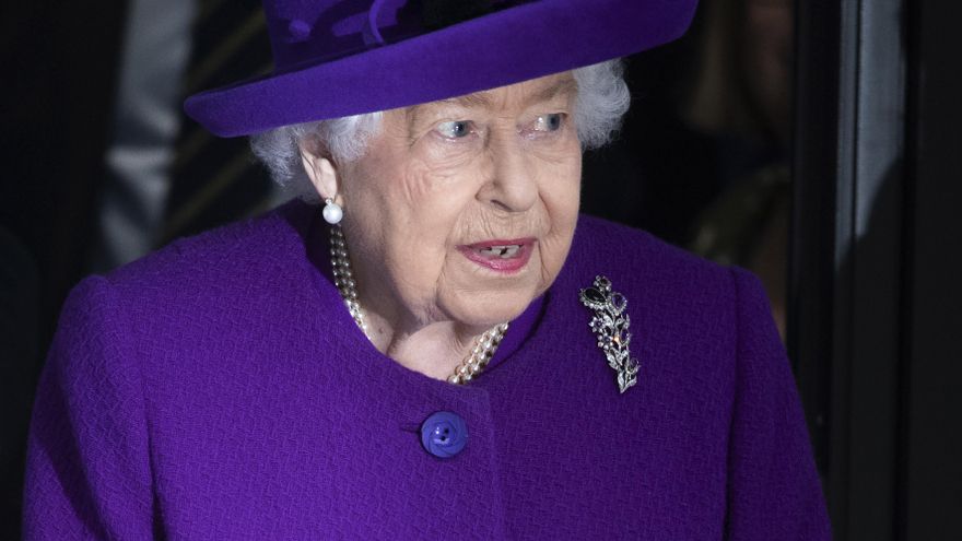 Reino Unido analiza el mensaje de la Reina a los Sussex, que no condena el racismo