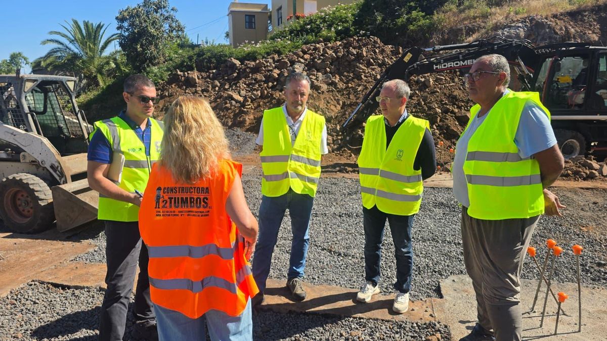 El Plan de Desarrollo Local del Cabildo inicia en Puntagorda la obra del Espacio Público Sociocultural Pino de la Virgen