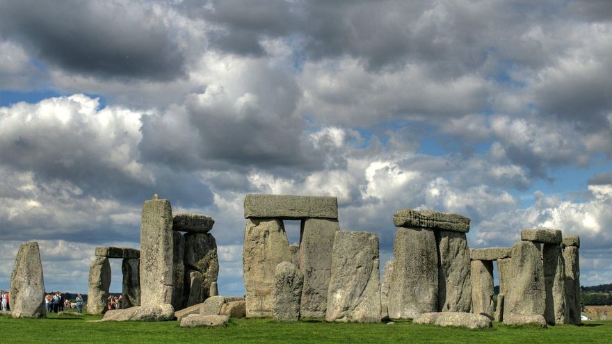 Un estudio refuerza el origen escocés de la Piedra del Altar de Stonehenge y cuestiona que los glaciares expliquen por sí solos su viaje