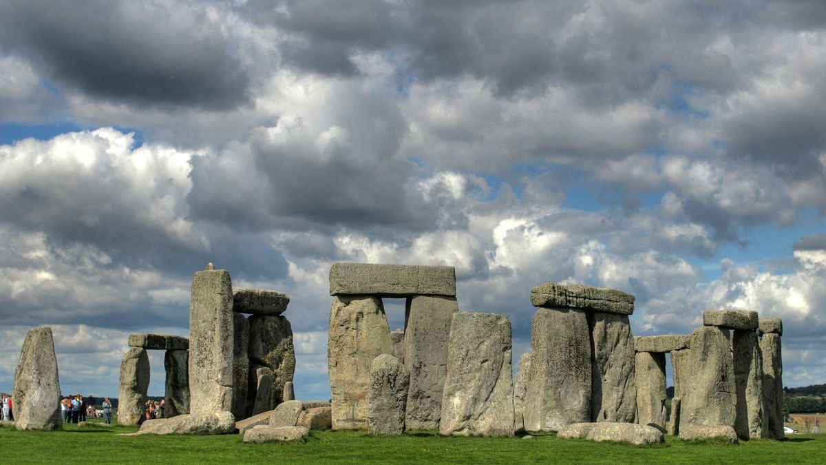 Un estudio refuerza el origen escocés de la Piedra del Altar de Stonehenge y cuestiona que los glaciares expliquen por sí solos su viaje