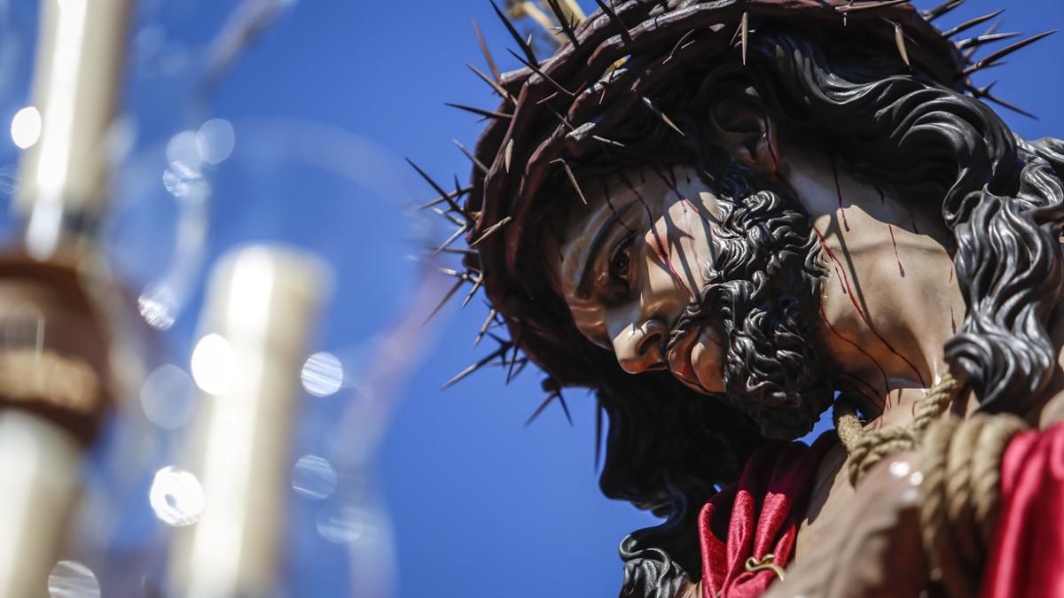 Salida procesional de la Hermandad de la Presentación, en imágenes