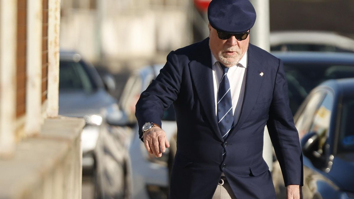 El excomisario de la Policía José Manuel Villarejo llega a la Audiencia Nacional en una imagen de archivo. EFE/ Javier Lizón