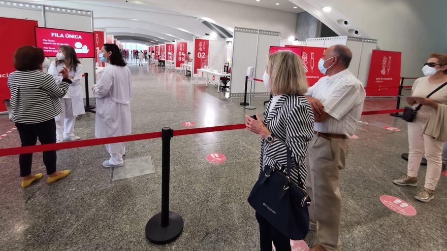 El centro de vacunación contra el coronavirus ubicado en la Ciudad de las Artes y las Ciencias de València.