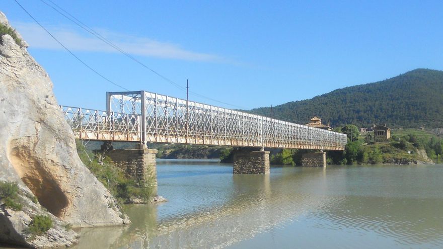"Preocupación" en los alcaldes de la A-132 por el posible "cierre total" del puente de la Peña debido a las obras en la carretera