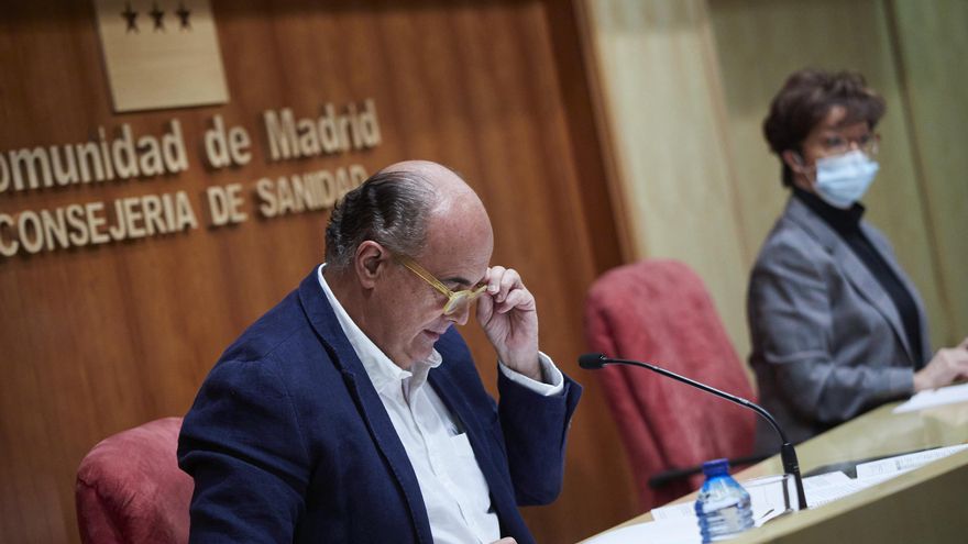 El viceconsejero de Salud Pública y Plan COVID-19 de la Comunidad de Madrid, Antonio Zapatero, y la directora de salud pública, Elena Andradas.
