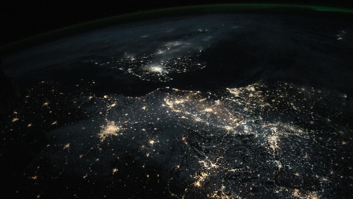 El noroeste de Europa visto desde la Estación Espacial Internacional en 2024.