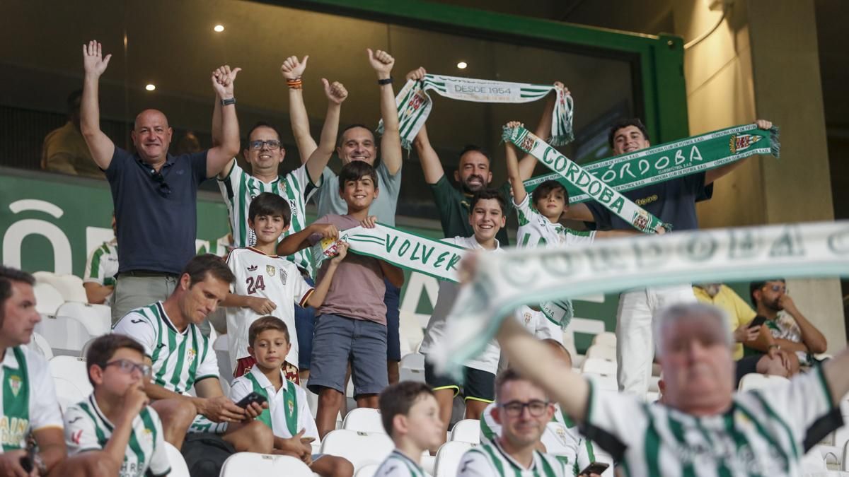 Grada Blanquiverde del Córdoba CF - Granada CF
