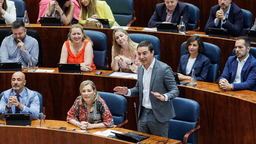 El secretario general del PSOE-M, Juan Lobato, interviene durante un pleno en la Asamblea de Madrid, a 6 de junio de 2024, en Madrid (España)