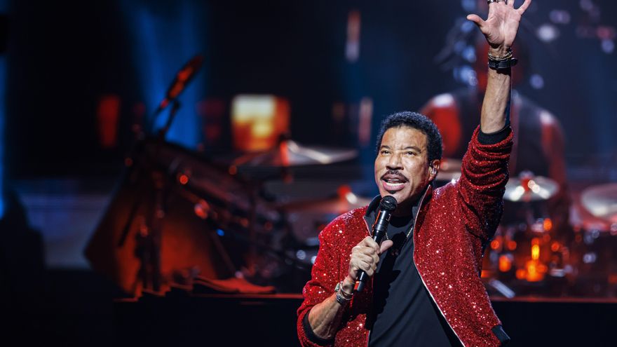 El éxito con el que Lionel Richie logró arrebatarle el trono a Michael Jackson y Madonna en los 80