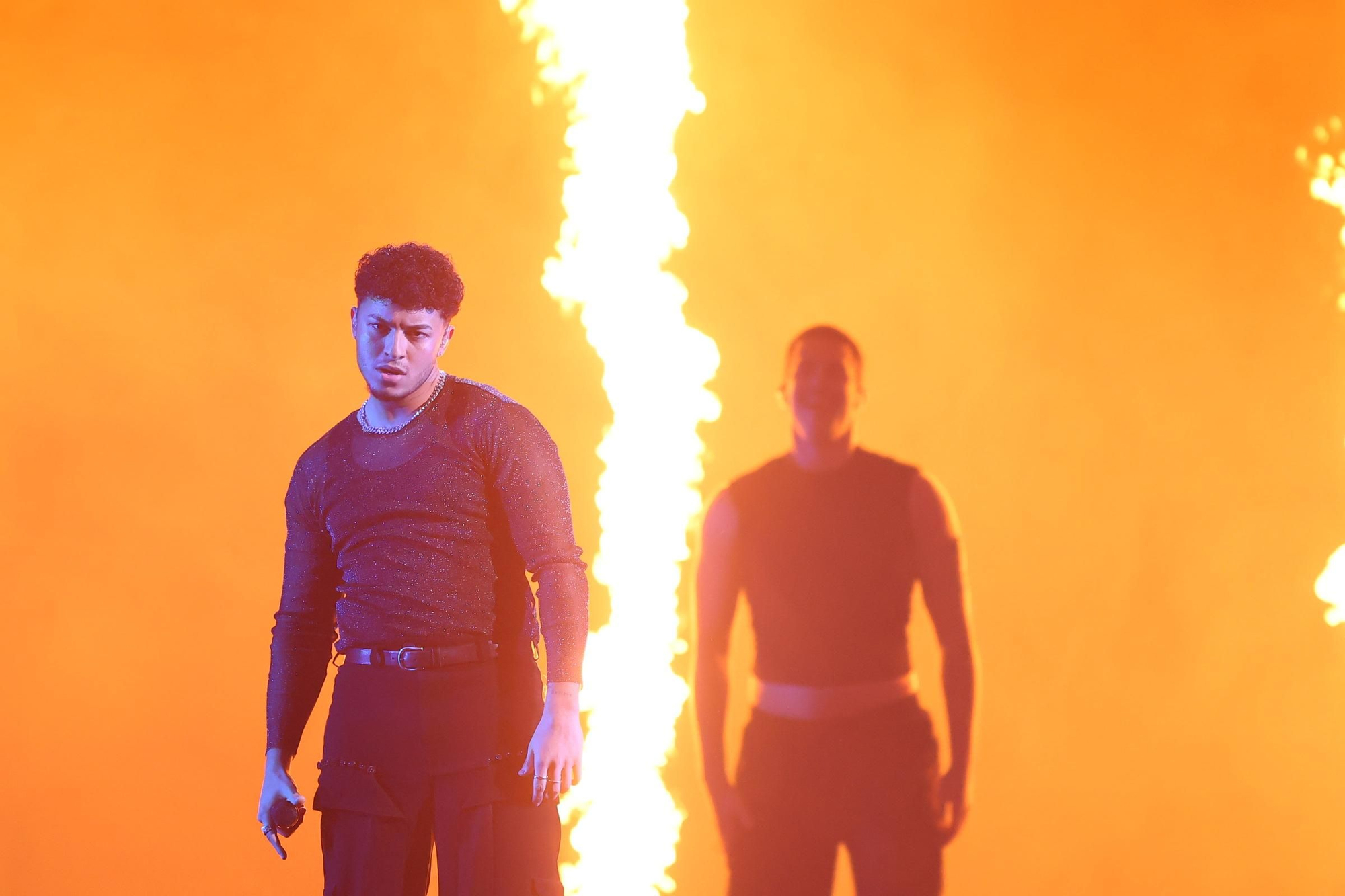 Kenneth en su actuación de la primera semifinal del Benidorm Fest 2026