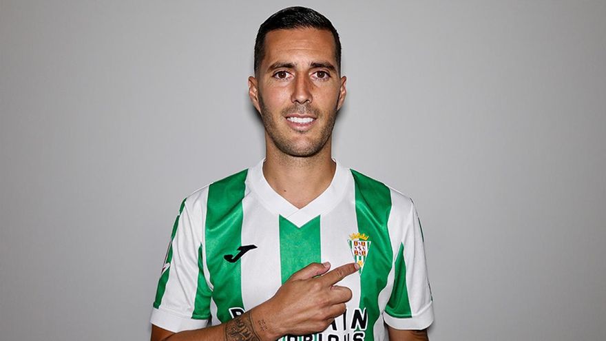 Siete altas por siete bajas: El Córdoba CF aplica la matemática para una reconstrucción exprés