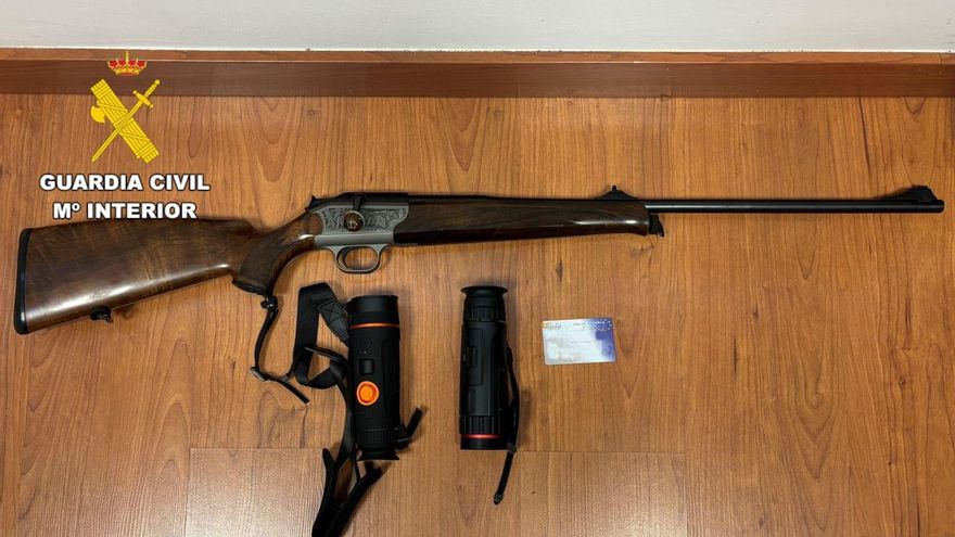 La Guardia Civil sorprende a cazadores de León, Madrid y Ciudad Real con visores prohibidos entre Babia y Asturias