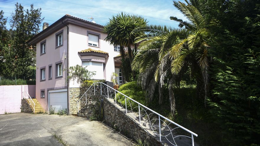 Buscan a familiares del matrimonio que tenía retenidos y sin escolarizar desde 2021 a sus tres hijos menores en Oviedo