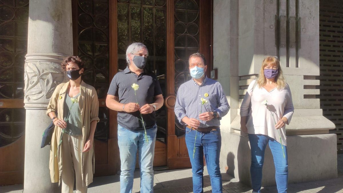 El vicepresidente del Govern, Pere Aragonès, ante la antigua sede de la Conselleria de Economía y Hacienda cuando se cumplen tres años de las protestas del 20S.