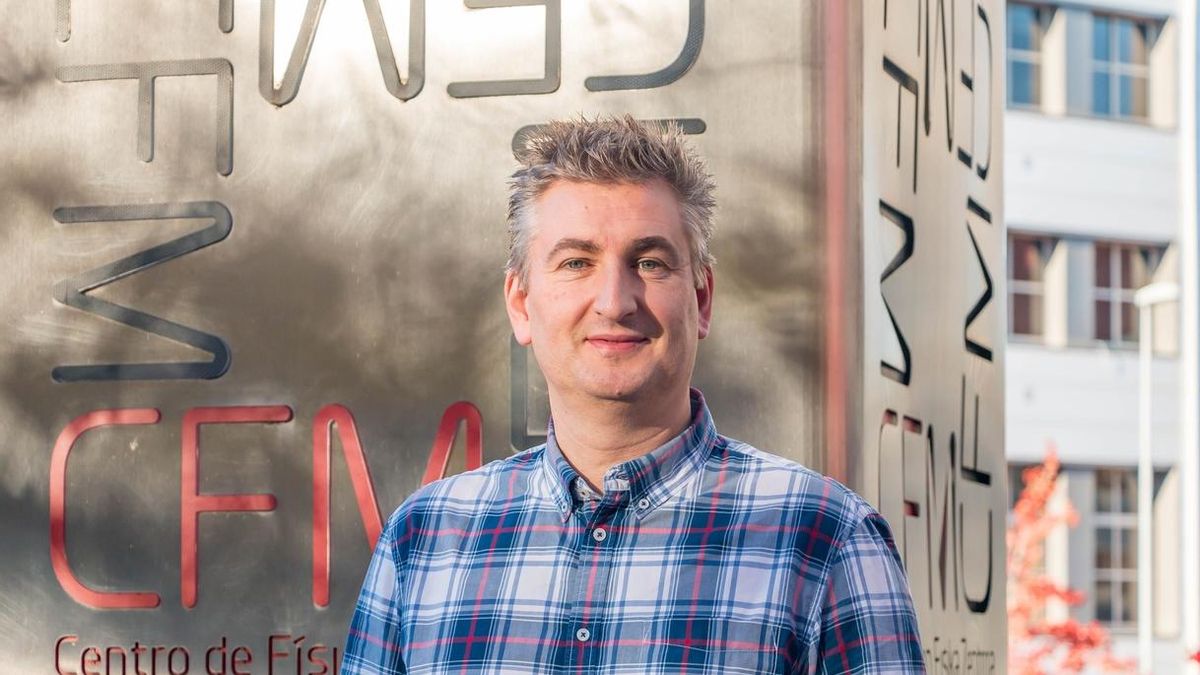 El director del CFM, Javier Aizpurua, entra en la lista mundial de los investigadores más citados