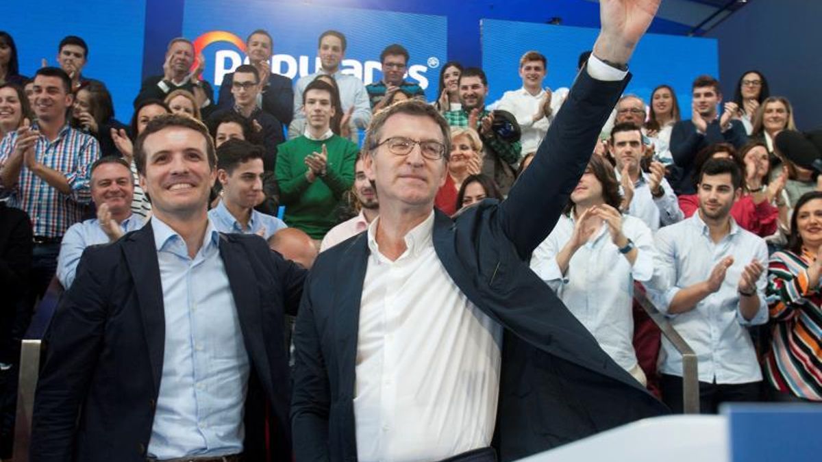 El presidente de la Xunta, Alberto Núñez Feijóo, y el presidente del PP Pablo Casado