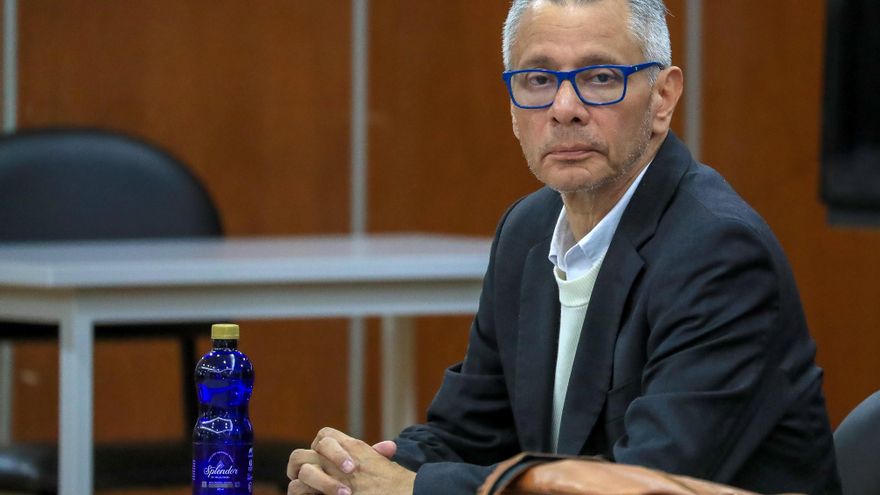 Abogado de Glas tilda de "política" la condena por malversación en Ecuador y la apelará