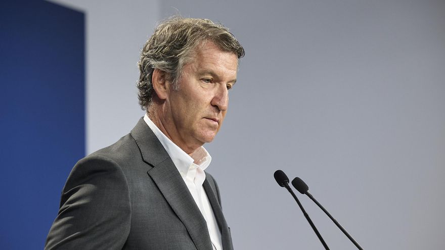 Archivo - El presidente del PP, Alberto Núñez Feijóo, durante una rueda de prensa posterior a la reunión del Comité de Dirección del PP, en la sede del partido, a 25 de agosto de 2025, en Madrid (España).