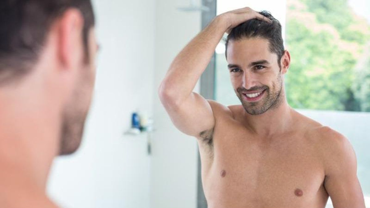 Descubre cómo fortalecer tu pelo y evitar las entradas