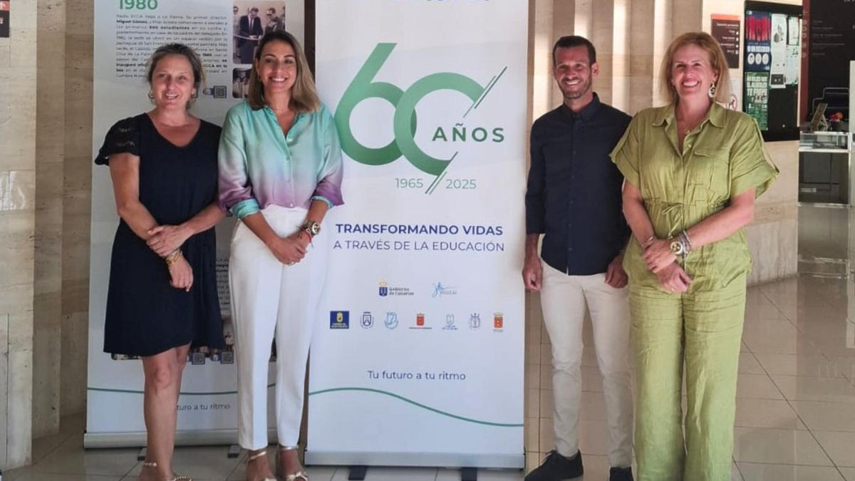 Inauguración en Los Llanos de Aridane de la exposición '60 años transformando vidas a través de la educación'