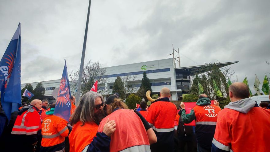 La plantilla de Tubos Reunidos de Amurrio intensifica el pulso a la dirección y aprueba una huelga indefinida