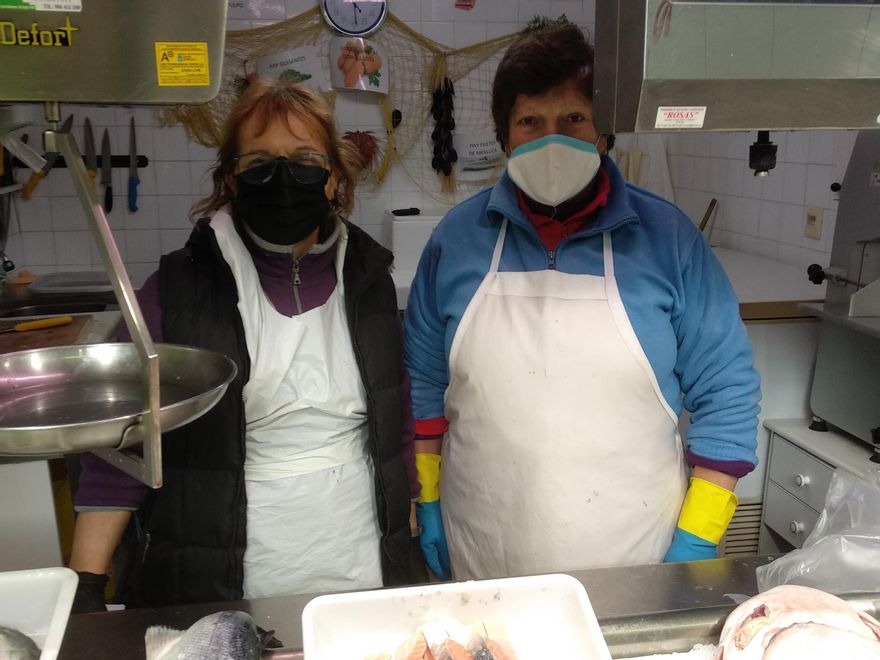 Feli y Dorinda, pescaderas de Salvaterra.