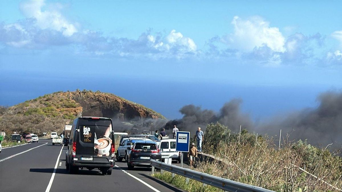 Incendio en un solar de Barlovento