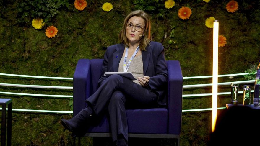 La conselleira de Emprego de la Xunta se olvida de ir a una comparecencia en el Parlamento y obliga a posponerla