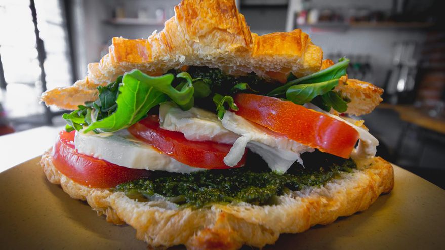 Salsas a prueba de ola de calor para disfrutar de tus ensaladas y sándwiches sin correr riesgos