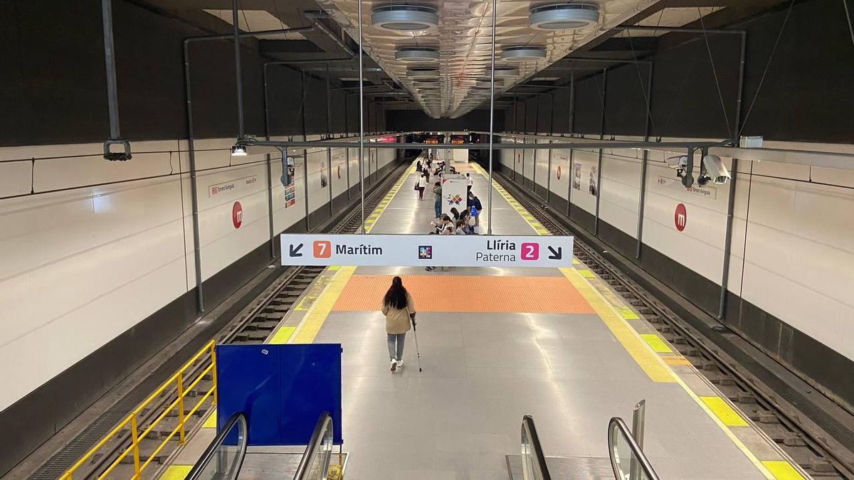 El tren fantasma a la mascletà: una odisea de una hora para llegar de Albal a València sin Cercanías