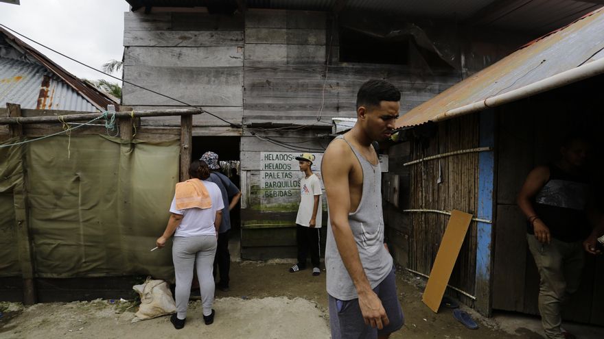 Una isla que se hunde del Caribe panameño, zona de embarque de migrantes de vuelta al sur