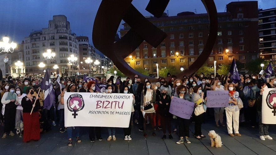 Cientos de mujeres se movilizan contra la violencia machista