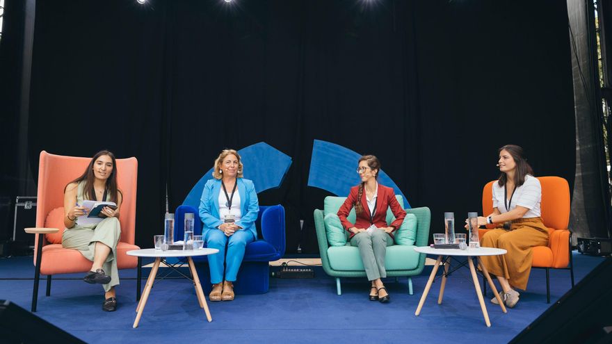 Laura Martínez, Alicia García-Franco, Elisa Pozo y Helena Calvo.