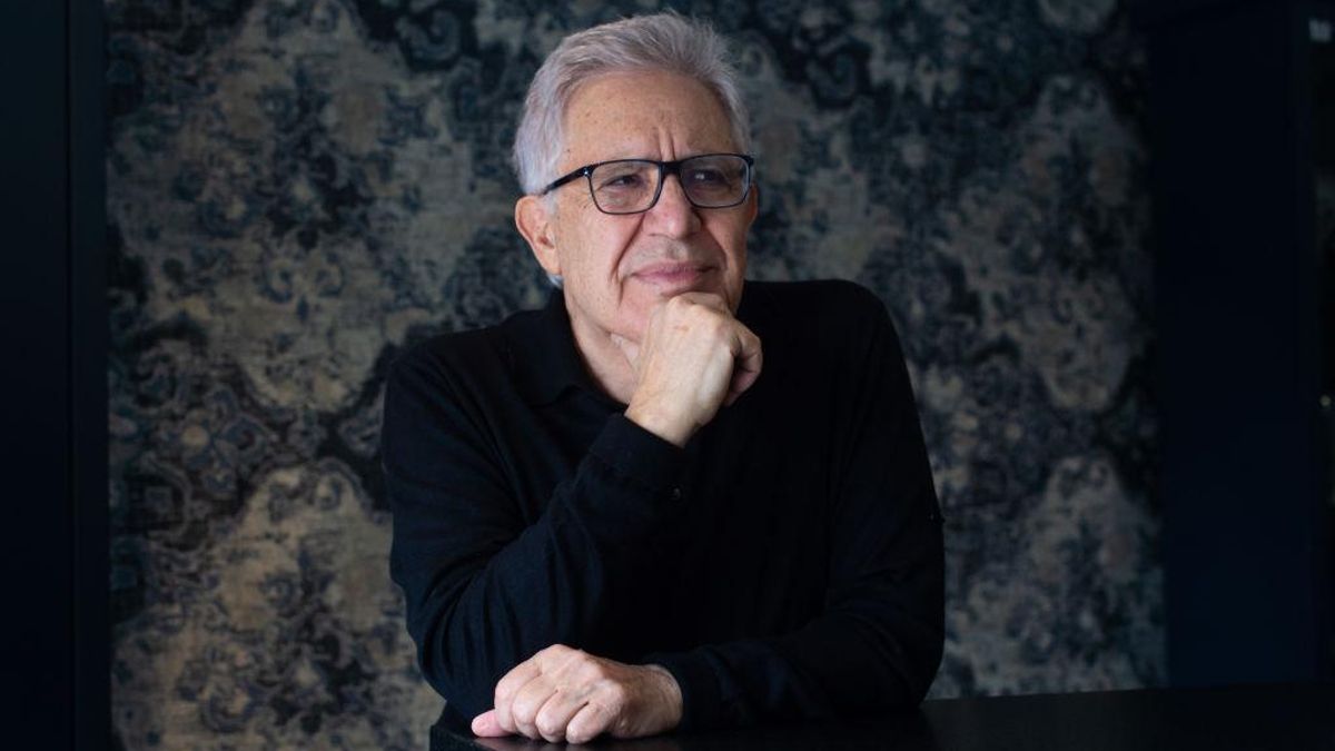 Zülfü Livaneli, durante una entrevista en 2023