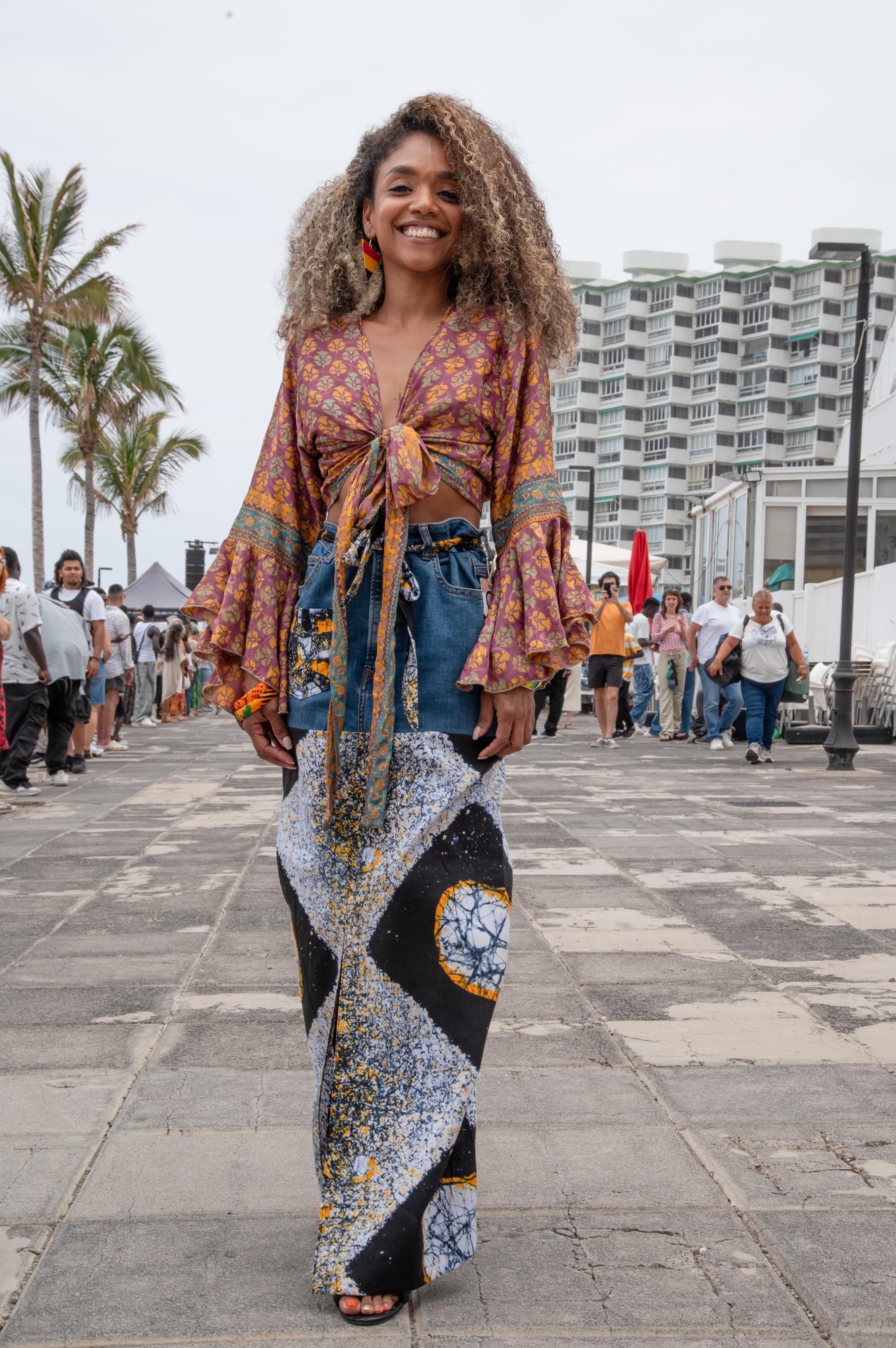 Modelo desfilando en 'Conexión África'.