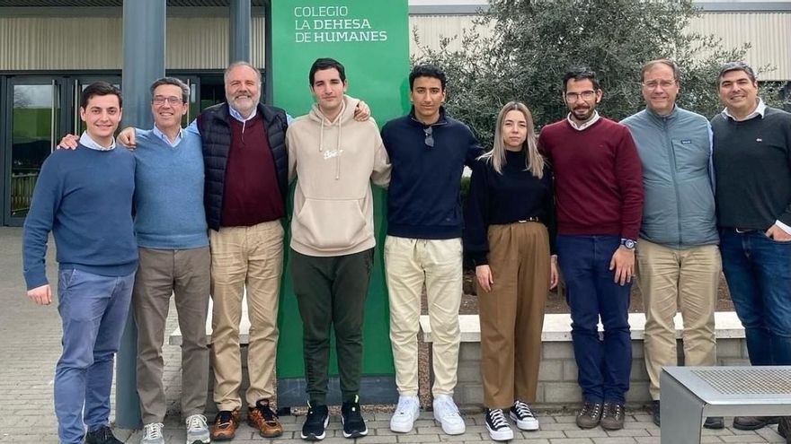 Muad, otro de los premiados, en el centro.