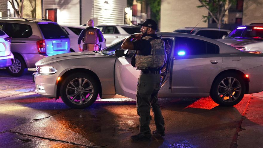 El Gobierno de EE.UU. dice que deportó a 528 personas de la ciudad texana de Houston