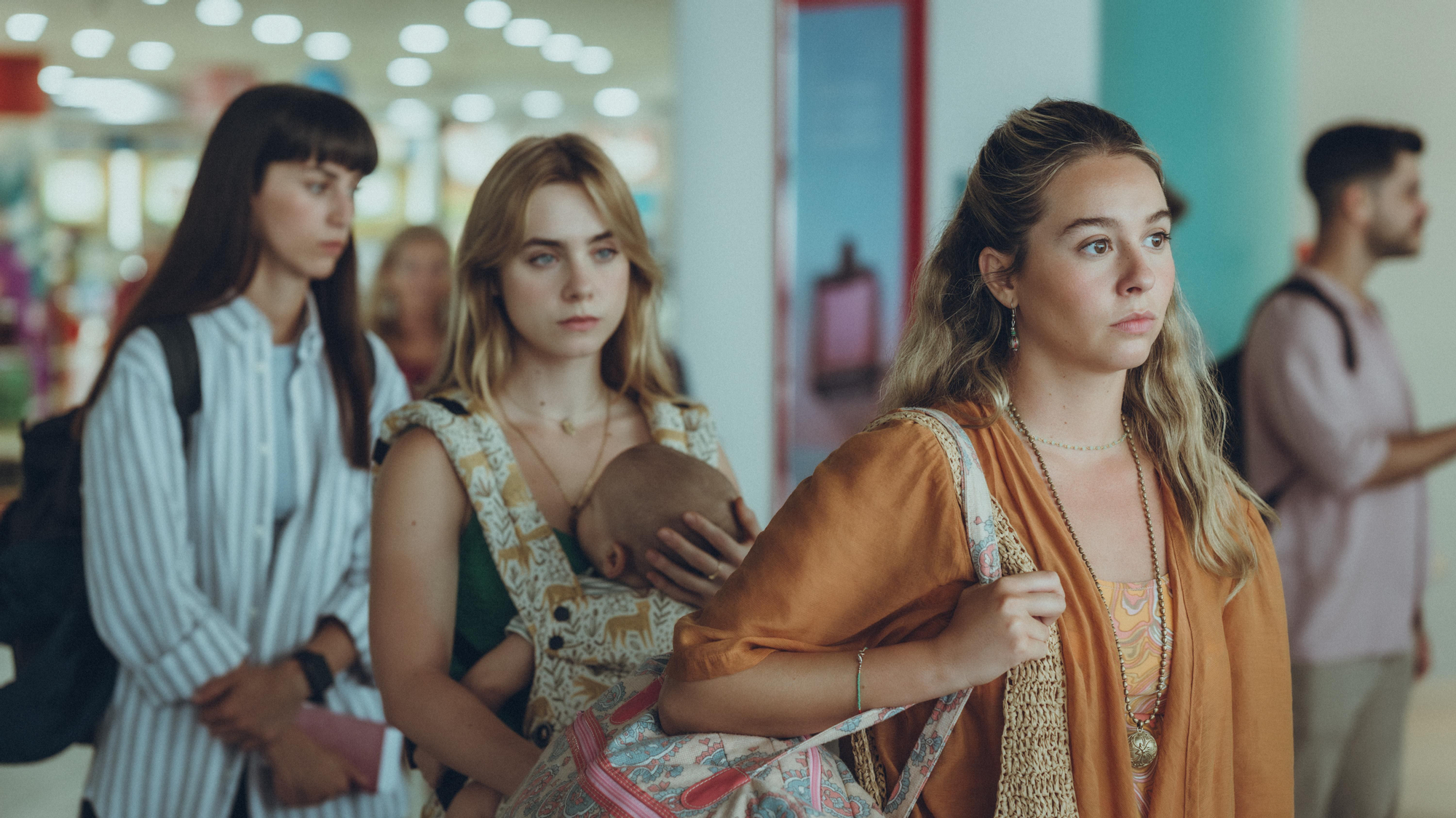 Netflix lanza las primeras imágenes y pone fecha de estreno a 'Esa noche', su serie con Clara Galle, Claudia Salas y Paula Usero