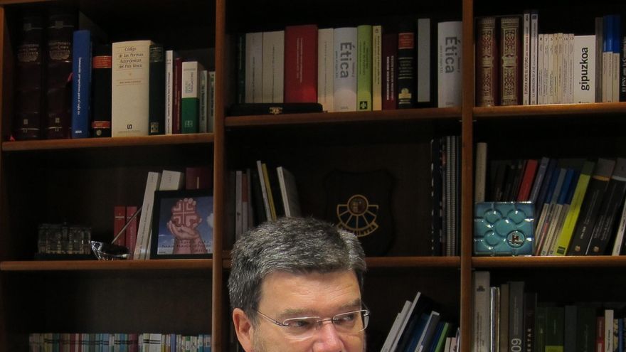 Aburto afirma que, con más recursos, el Gobierno mejoraría las AES, pero no se pueden "levantar falsas expectativas"