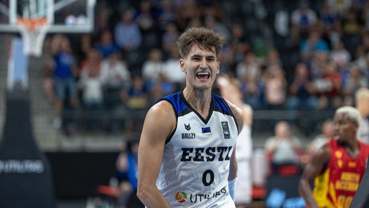 Henri Drell con la selección de Estonia