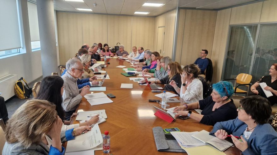 Los MIR que se queden a trabajar en Aragón en centros de difícil cobertura percibirán un plus de hasta 10.000 euros anuales