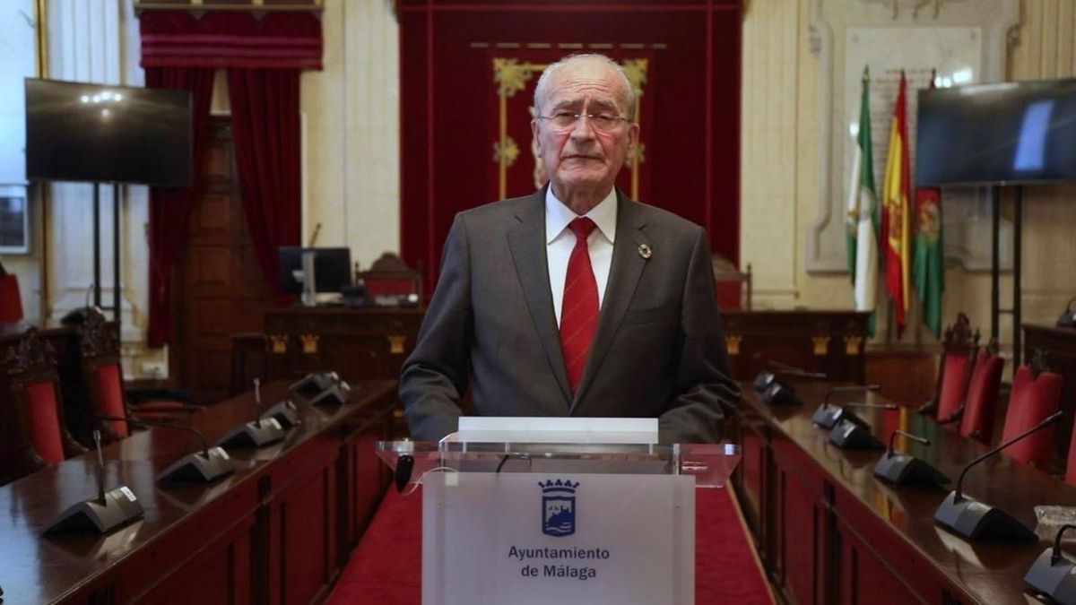 Pasa a planta el alcalde de Málaga tras ser operado con éxito de un hematoma craneal