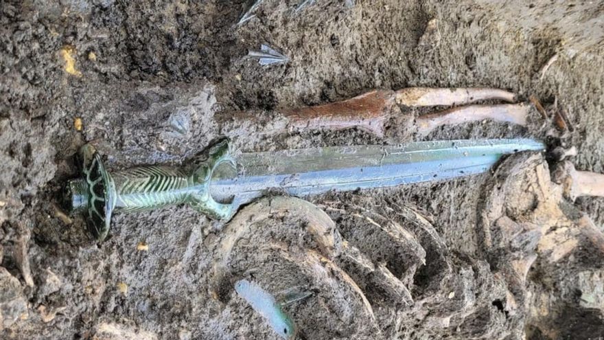 Los análisis científicos colocan la espada de Nördlingen bajo un sincrotrón y aparecen secretos de la Edad del Bronce