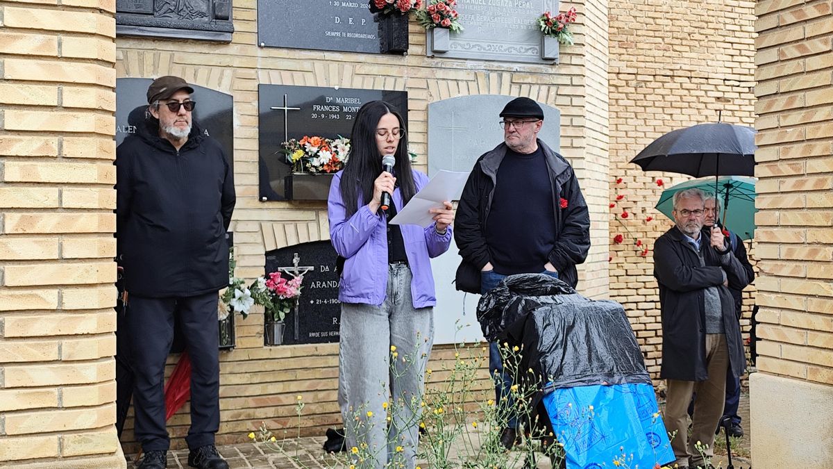 Homenaje a las profesoras represaliadas en el Cementerio de Torrero de Zaragoza